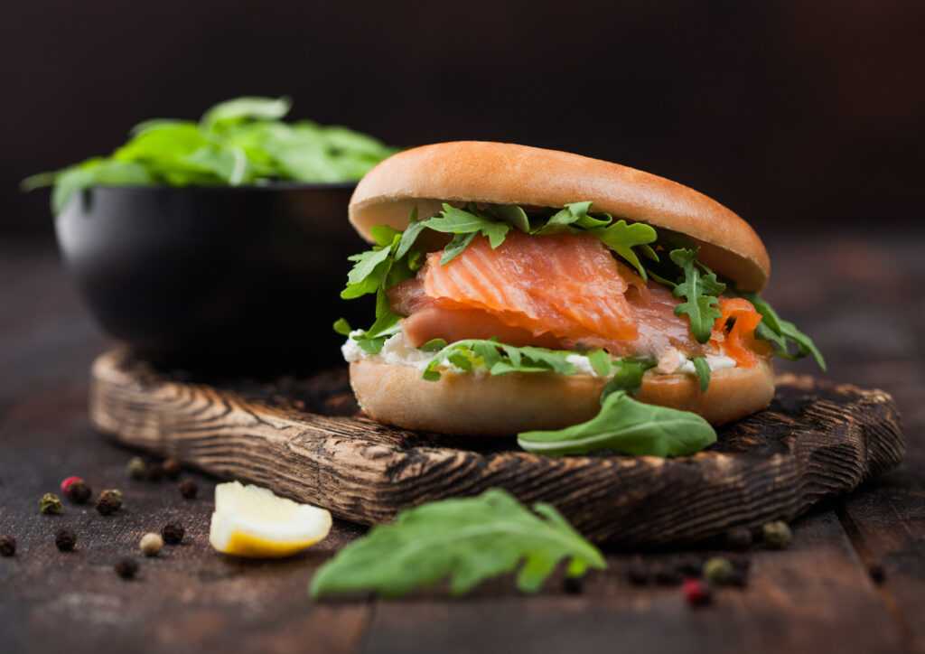 Organic,Healthy,Sandwich,With,Salmon,And,Bagel,,Cream,Cheese,And