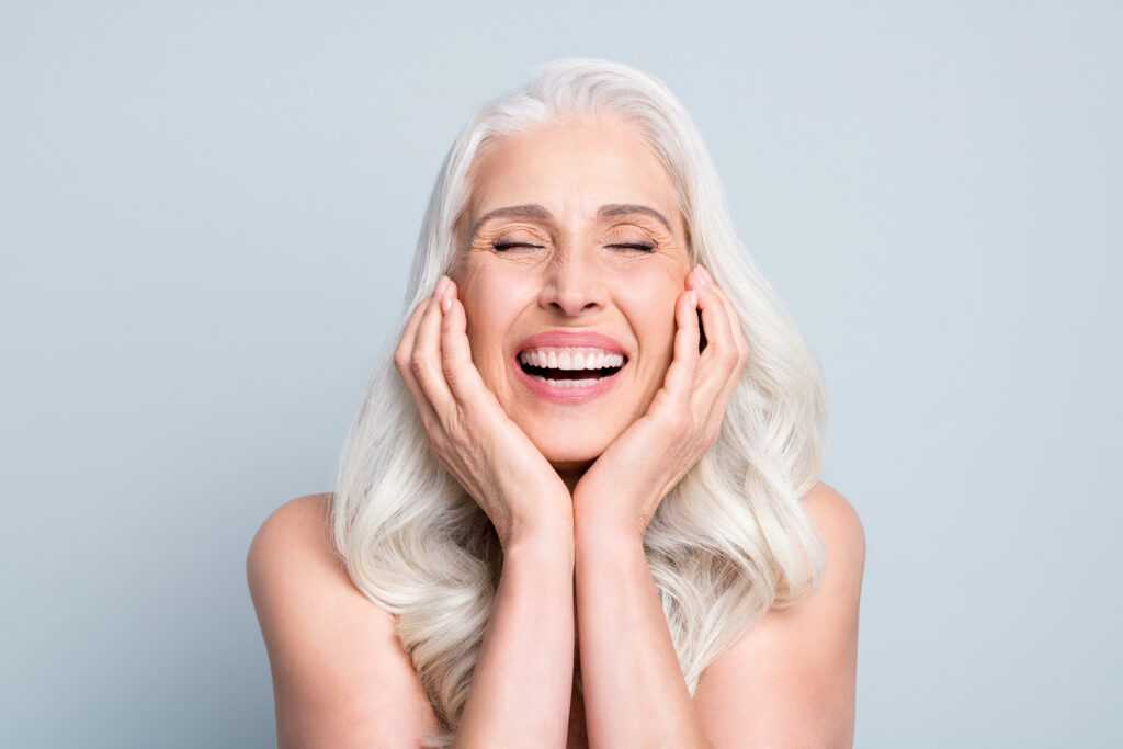 Close-up,Portrait,Of,Her,She,Nice,Attractive,Excited,Cheerful,Grey-haired